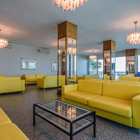 Hotel Majestic 벨레지아아지마리나 외부 사진