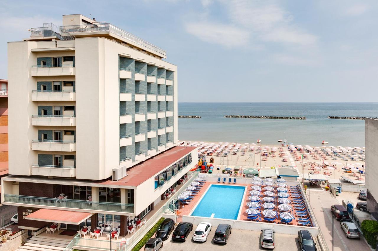 Hotel Majestic 벨레지아아지마리나 외부 사진