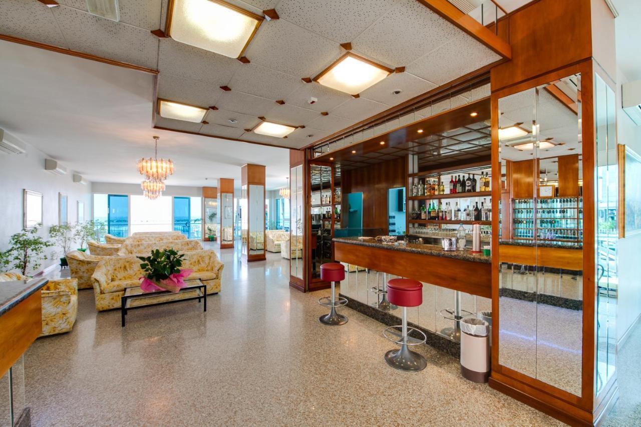 Hotel Majestic 벨레지아아지마리나 외부 사진