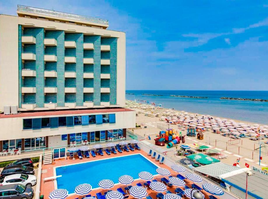 Hotel Majestic 벨레지아아지마리나 외부 사진