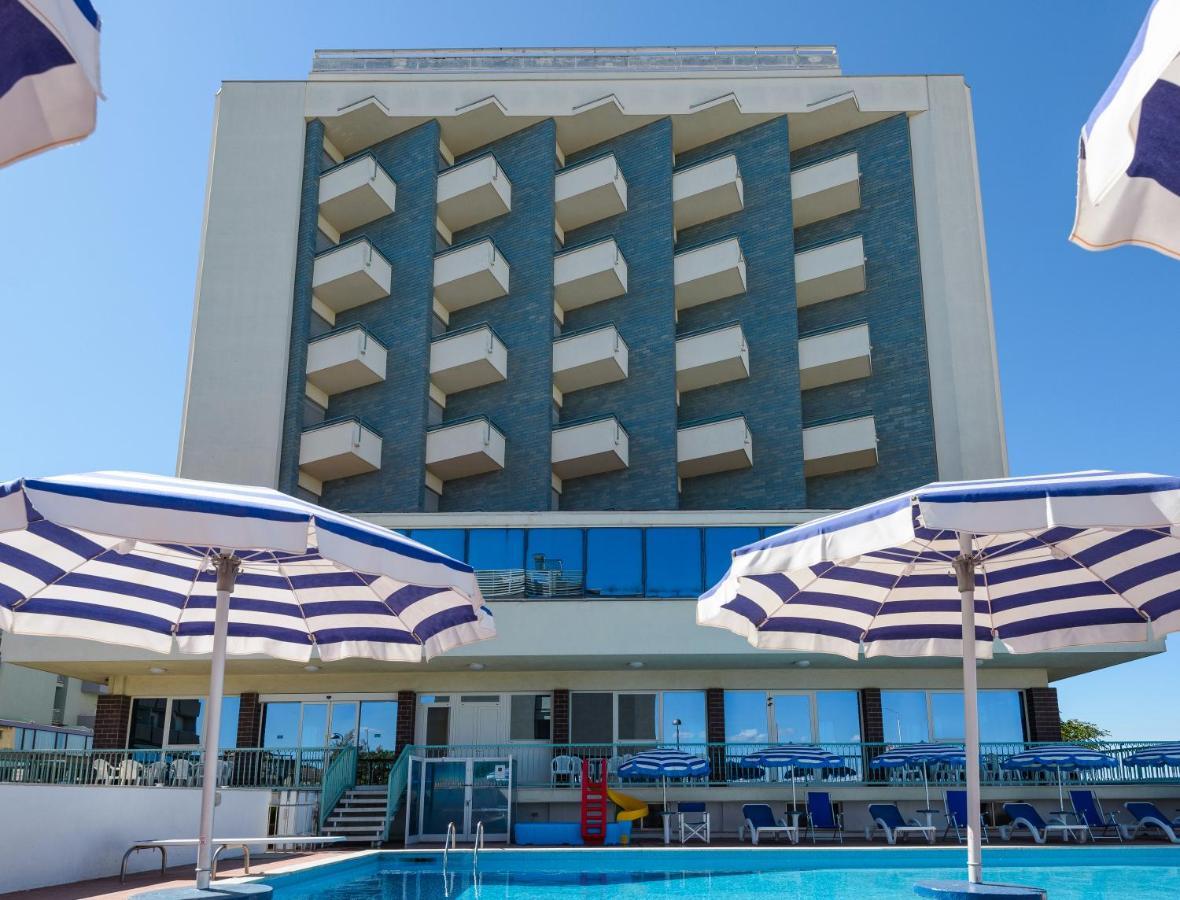 Hotel Majestic 벨레지아아지마리나 외부 사진