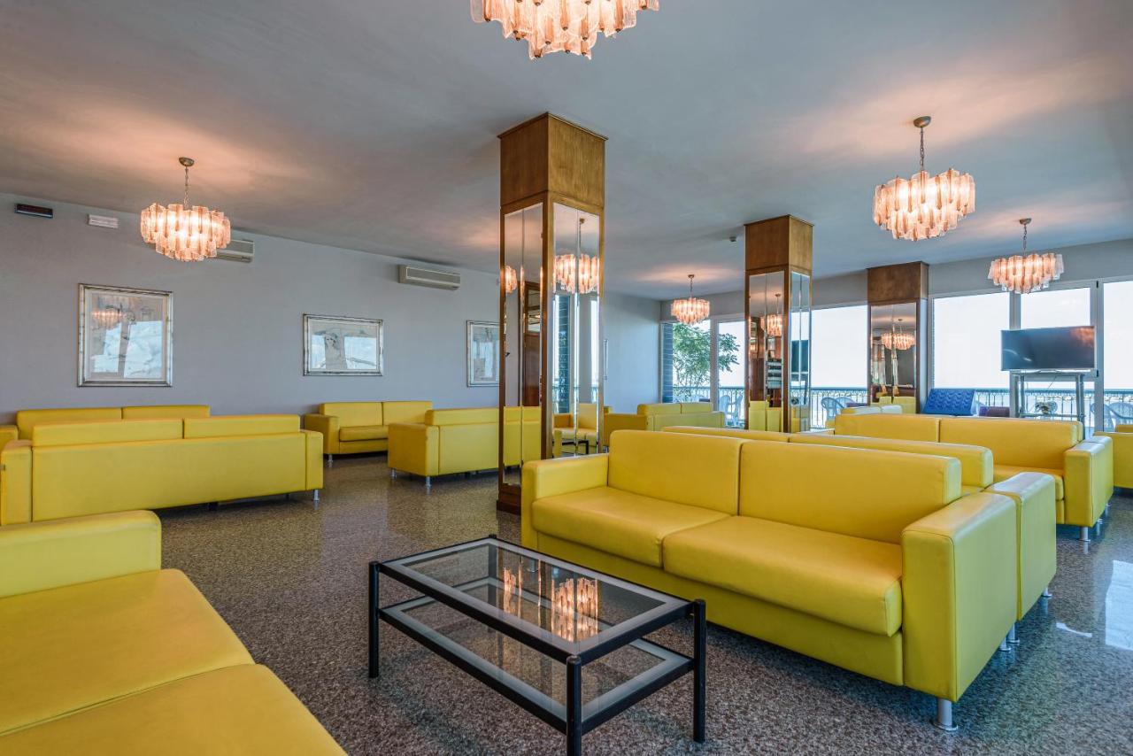 Hotel Majestic 벨레지아아지마리나 외부 사진